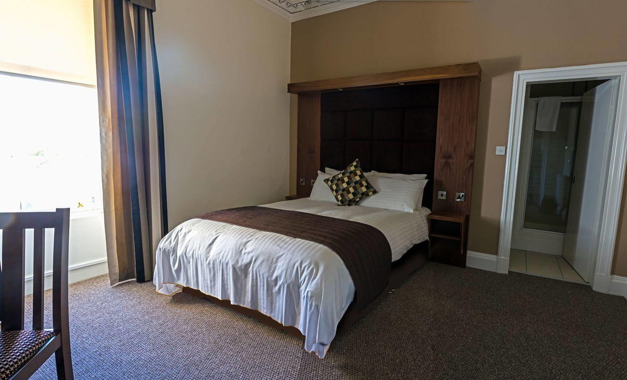 The Strathearn Hotel Dysart Buitenkant foto